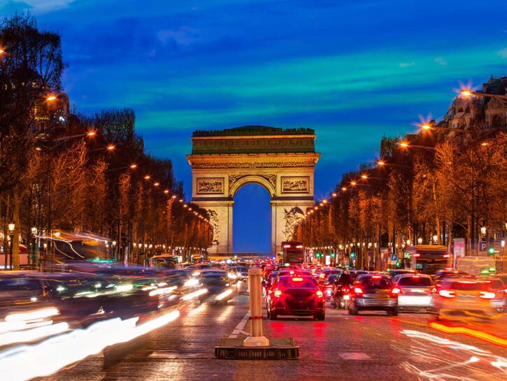 Parigi contro lo smog: parcheggiare i SUV costerà di più