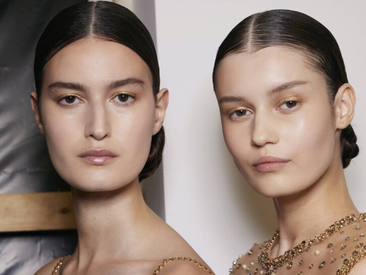 I capelli con la riga in mezzo stanno bene a tutte? Scopri la tendenza