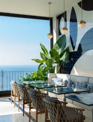 Louis Vuitton conquista Taormina con il suo café