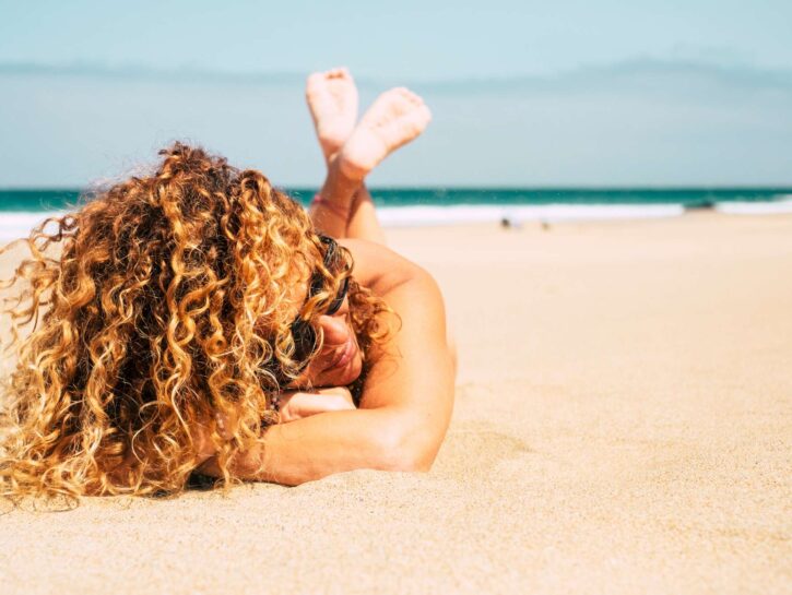 Spiagge per nudisti: le 7 regole da tenere a mente