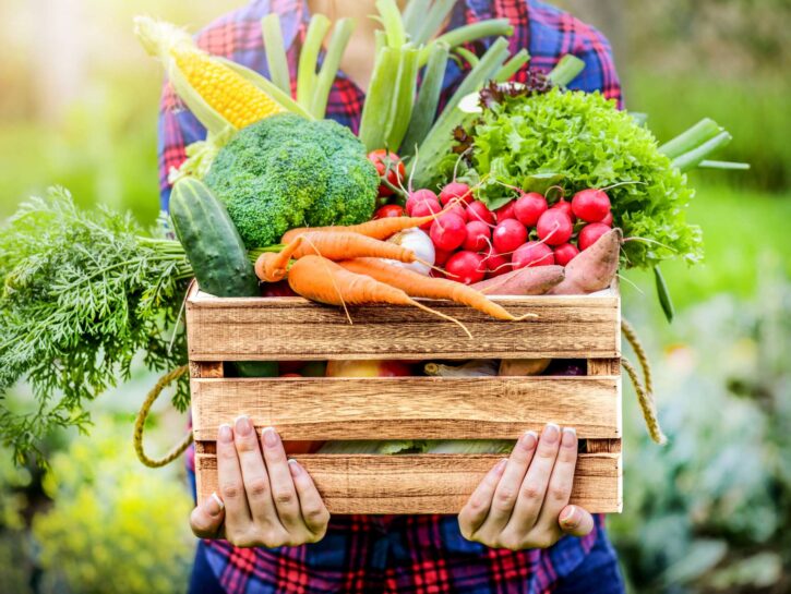 Come preparare un'insalata giardiniera d'ortaggi
