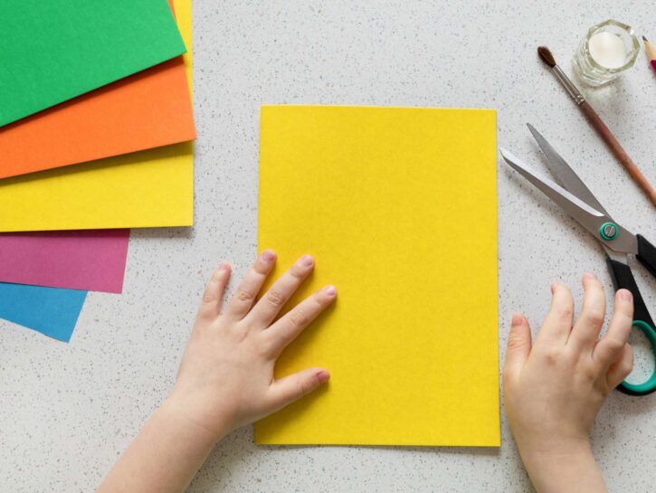Come costruire un portapenne con il cartoncino