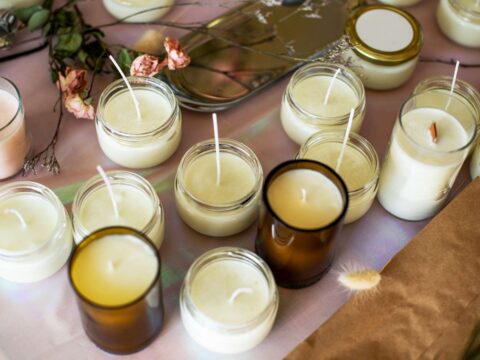 Come riciclare i contenitori delle candele: quattro idee
