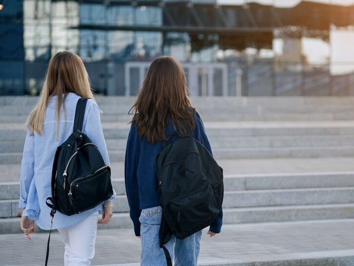Violenza di genere, arrivano le lezioni alle scuole superiori