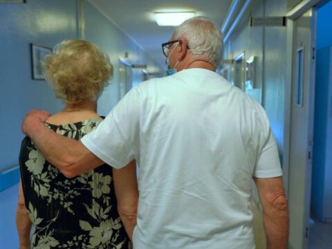 Alzheimer, la ricerca promuove l'arte come cura per la malattia
