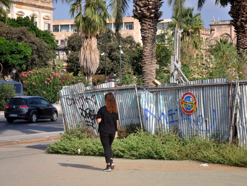 Palermo, il cantiere dove è avvenuta la violenza di gruppo sulla 19enne