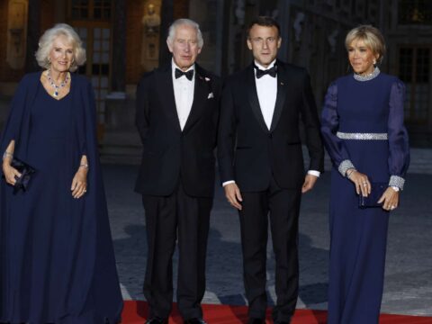 Carlo e Camilla (e tanti ospiti) alla cena di Macron