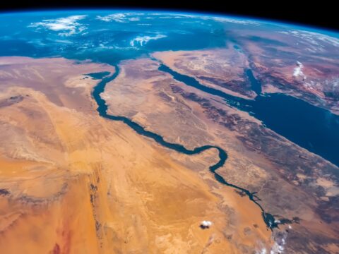 Fiumi sempre più caldi e poveri di ossigeno. Lo studio su Nature