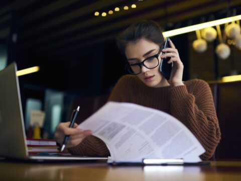 Lavoro ombra, le cose che fai in ufficio (ma non ti vengono pagate)