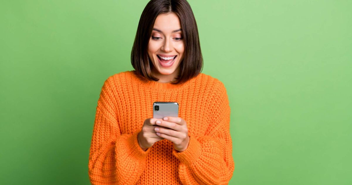 Cos’è la nomofobia, la dipendenza da smartphone è una malattia: si può farne a meno?