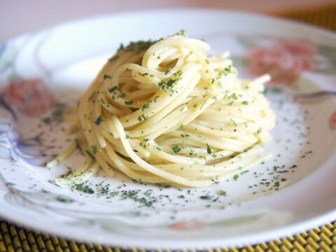 Come cucinare gli spaghetti al prezzemolo