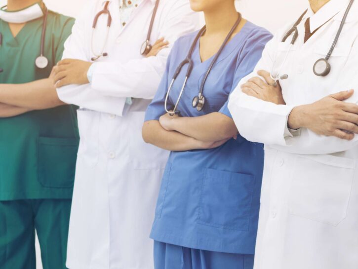 Medici e infermieri lasciano l'Italia per Arabia e Paesi del Golfo: 