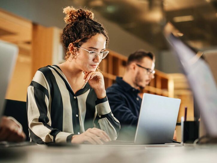 Istat: donne più istruite ma peggiora il divario sul lavoro