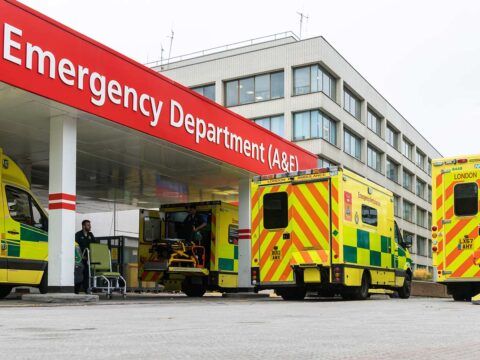 Regno Unito, donne trans bandite dai reparti femminili degli ospedali