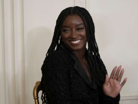 Simone Biles torna leggenda: il salto impossibile