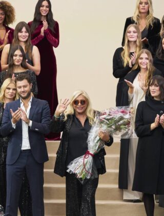 A tu per tu con Mara Venier, stilista per Luisa Viola