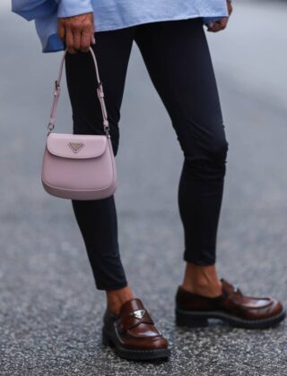 Leggings: 5 idee moda per abbinarli a scarpe e stivali