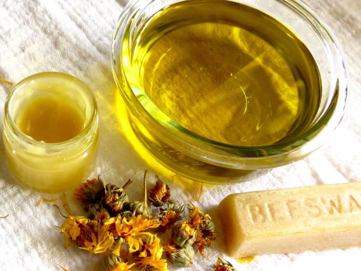 Come fare una crema viso alla cera d'api
