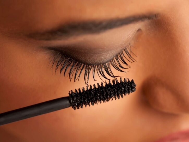 Come realizzare un mascara fai da te: due ricette