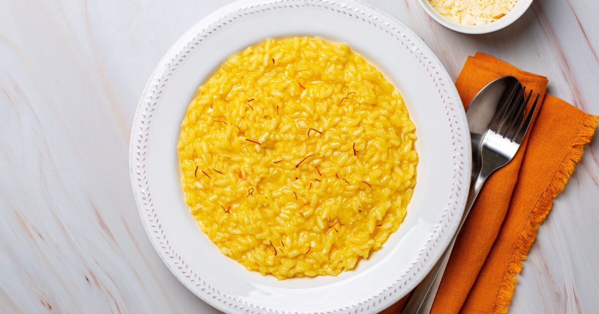 Come preparare un risotto alla milanese a regola d'arte Donna Moderna