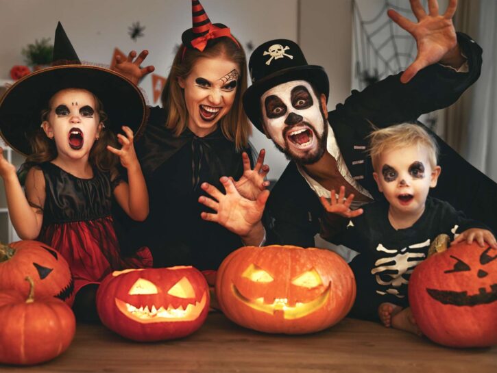 Come realizzare maschere di Halloween con le vecchie t-shirt