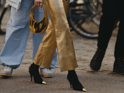 Tendenza oro: 5 idee moda per i look dell'autunno 2023