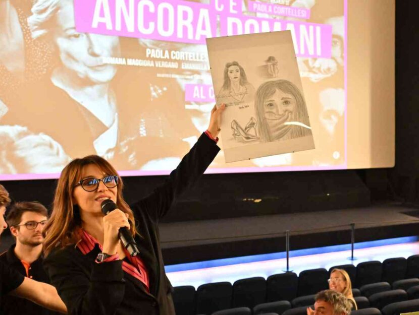 Paola Cortellesi presenta il film C'è ancora domani