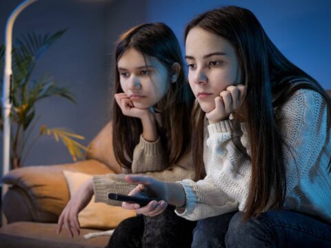 Teens and screens: gli adolescenti vogliono meno sesso in tv
