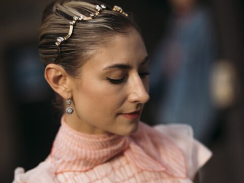 Accessori per capelli: ispirazioni di tendenza per look d'impatto
