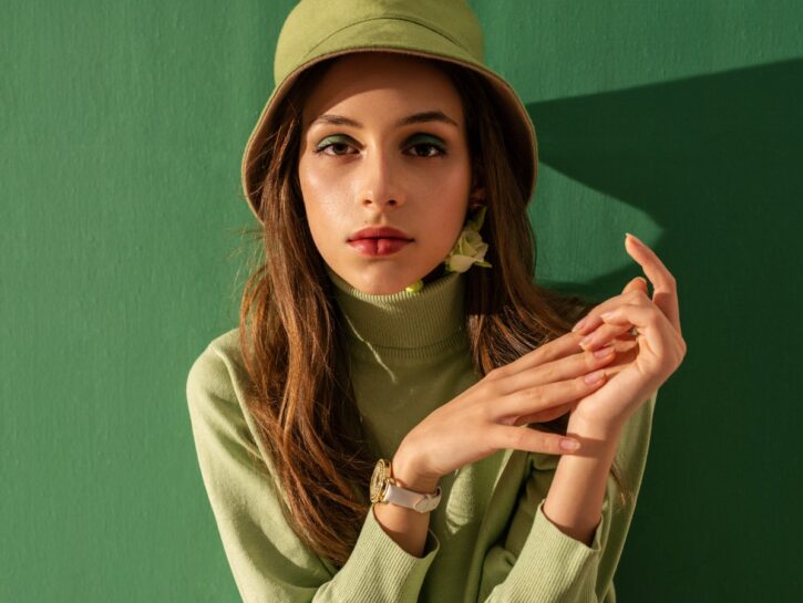 Matcha latte make-up, il trend beauty avvolgente come la bevanda