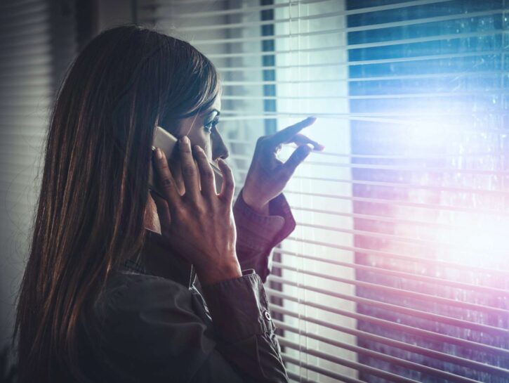 Numero anti violenza 1522: picco di chiamate, madri preoccupate