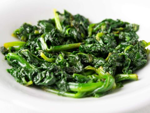 Come cucinare gli spinaci al vapore