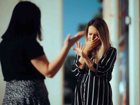 Liti tra sorelle: come fare pace dopo anni