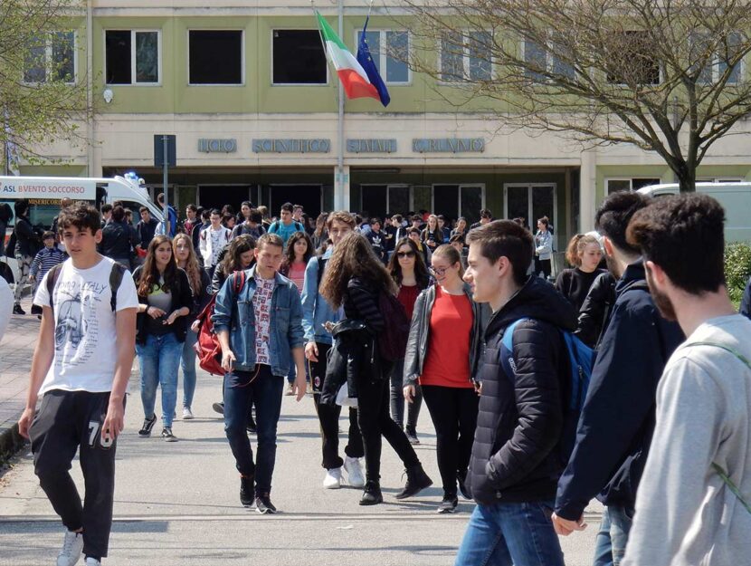 Studenti fuori da scuola