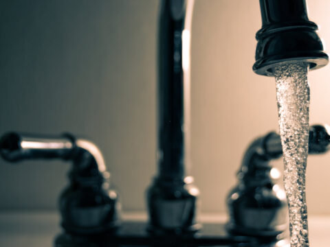 Bonus acqua potabile e benzina: scadenze e importi