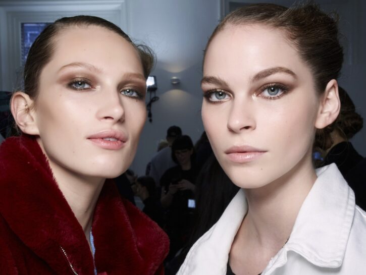 Smokey eyes marrone oro, un trucco più versatile di quello che si pensa