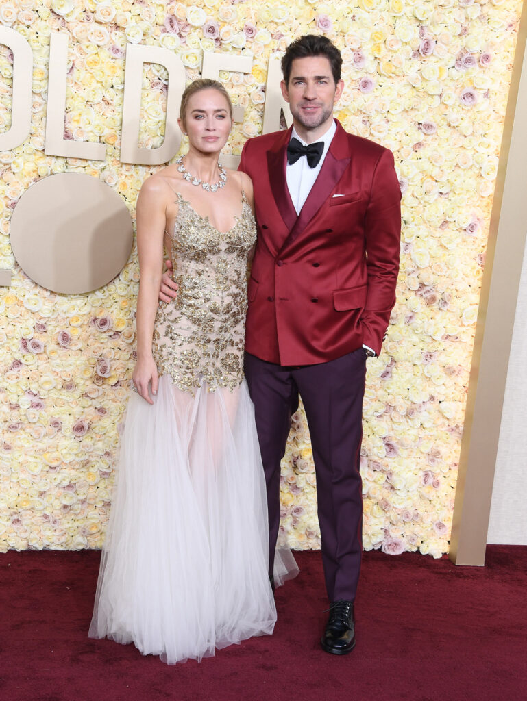 Golden Globes 2024 look - Emily Blunt e John Krasinski