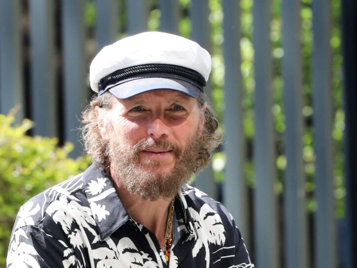 Jovanotti operato di nuovo al femore: 
