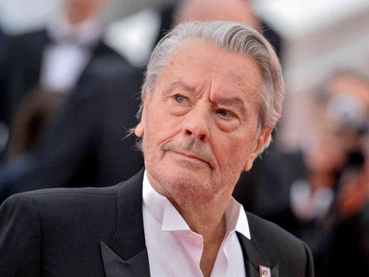 Alain Delon preoccupa tutti: “Voglio morire, la vita è finita”
