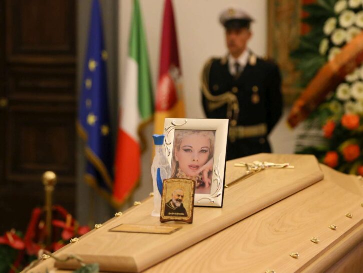 Sandra Milo, la camera ardente e i messaggi di affetto