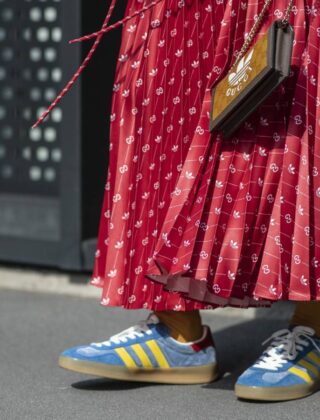 Scarpe: 13 sneakers colorate da comprare ora