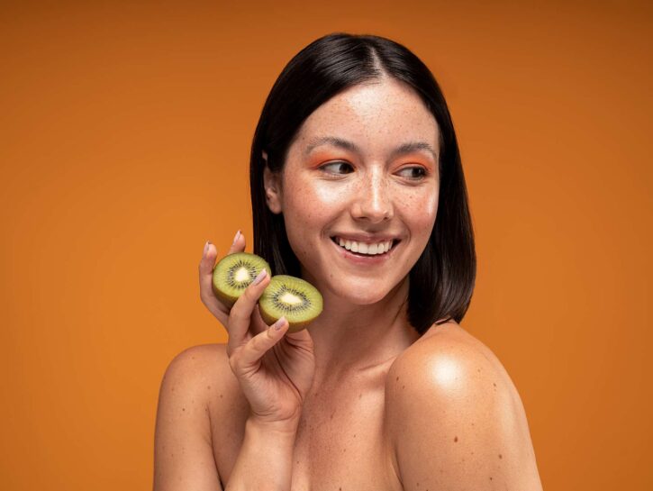 Kiwi, i benefici per la pelle e per i capelli