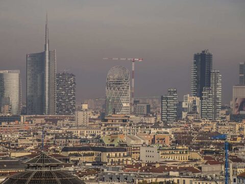 Smog, scattano le misure anti-inquinamento in gran parte della Lombardia