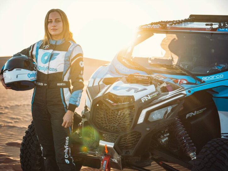 Rebecca Busi, la donna che sussurra al deserto