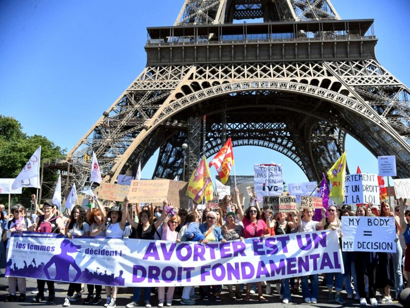 manifestazione pro aborto in Francia