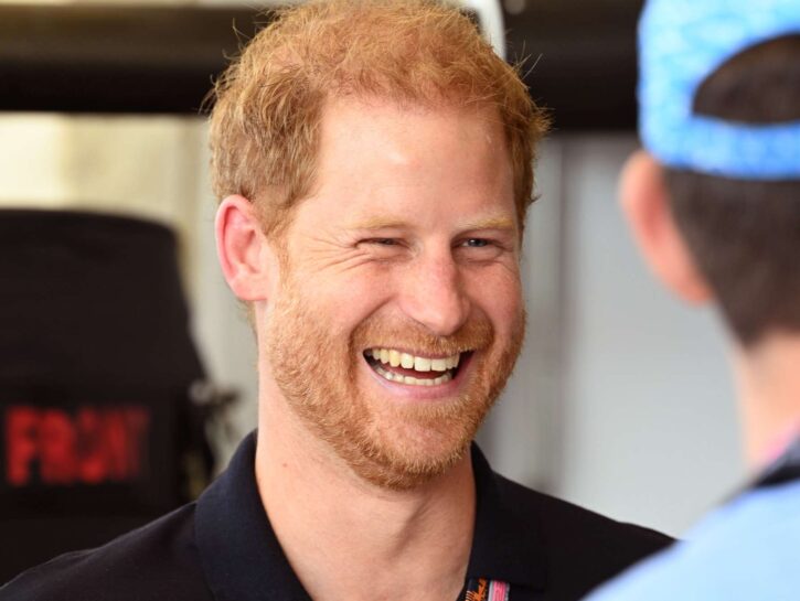 Harry, battute a Las Vegas mentre il padre è malato: polemica