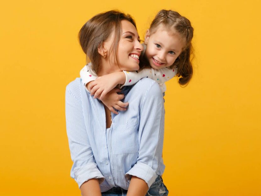 Una madre con la sua bambina