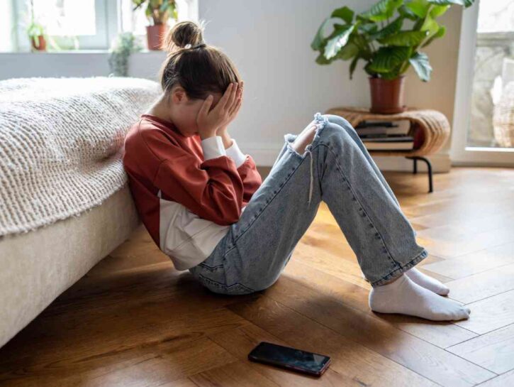Cyberbullismo a scuola, il capo della polizia: “Fuori i telefonini dalle aule”