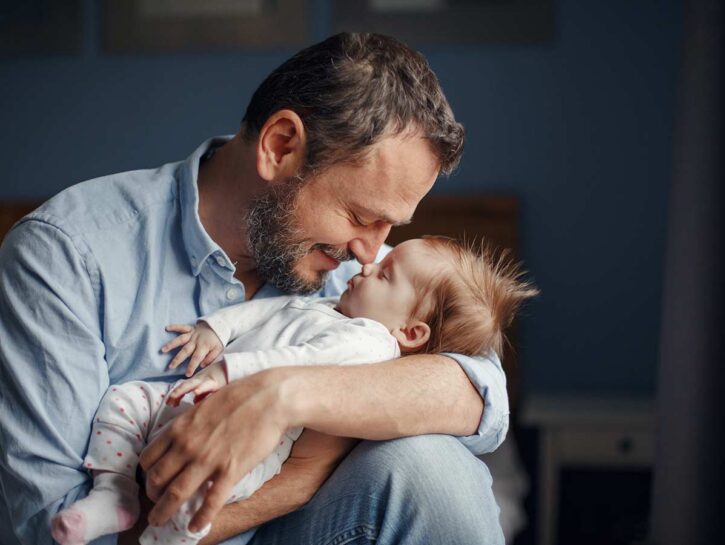 Papà italiani i più vecchi in Europa, il primo figlio a 36 anni