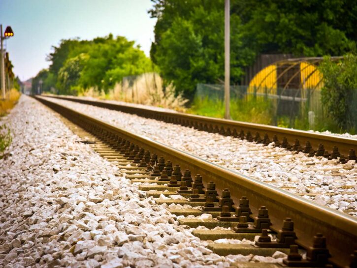 Il primo treno al mondo che levita su binari tradizionali è made in Italy